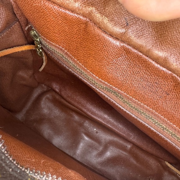 LOUIS VUITTON Nile Crossbody Bag Monogram Canvas - Picture 12 of 16